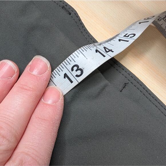 Athleta Trekkie North Shorts – Size 20 – NWT - Picture 7 of 9